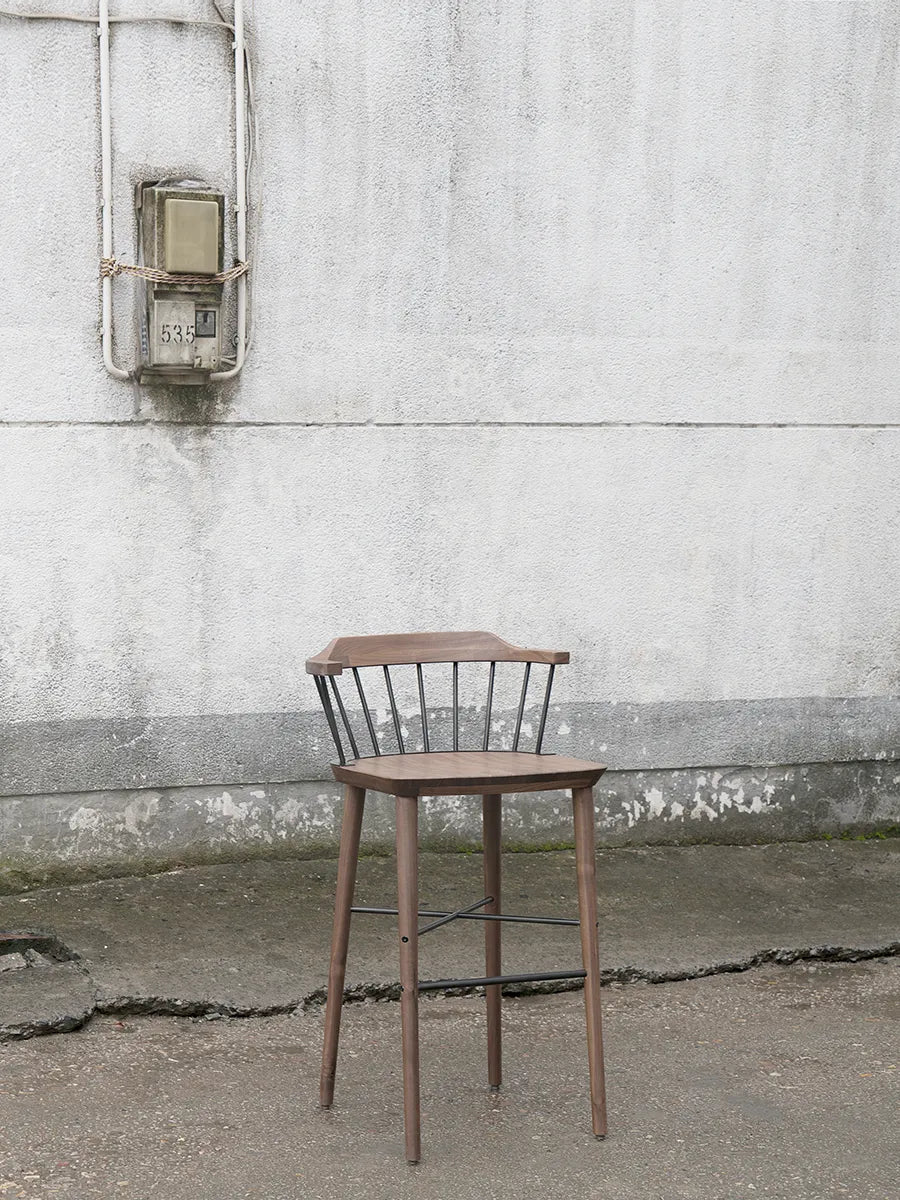 Exchange Bar Stool SH 75, walnut fra Stellar Works