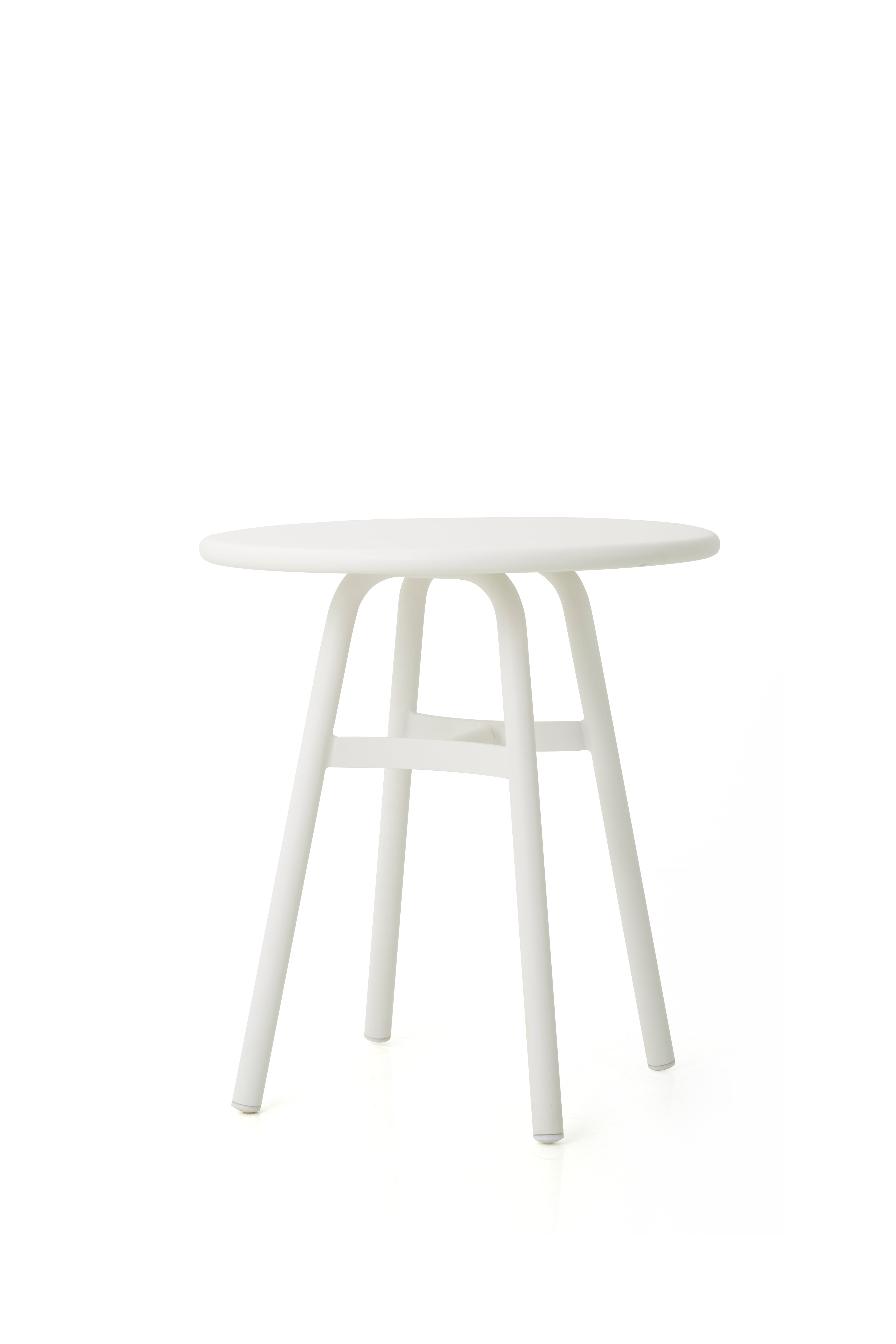 MING outdoor table from Stellar Works