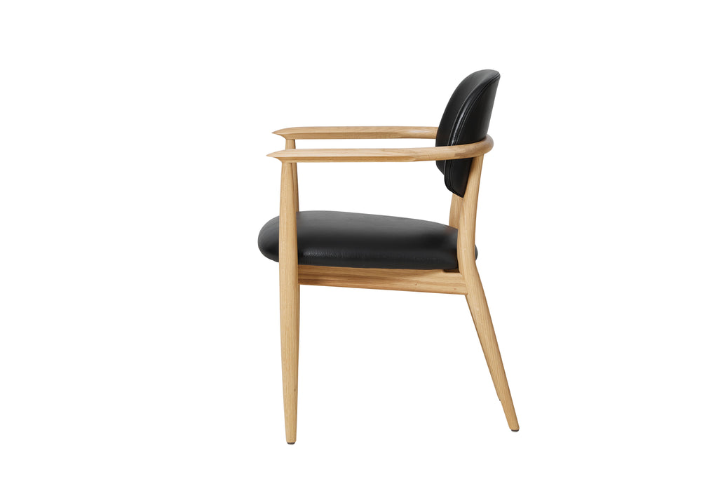 Slow spisebordsstol, eg sort læder fra Stellar Works