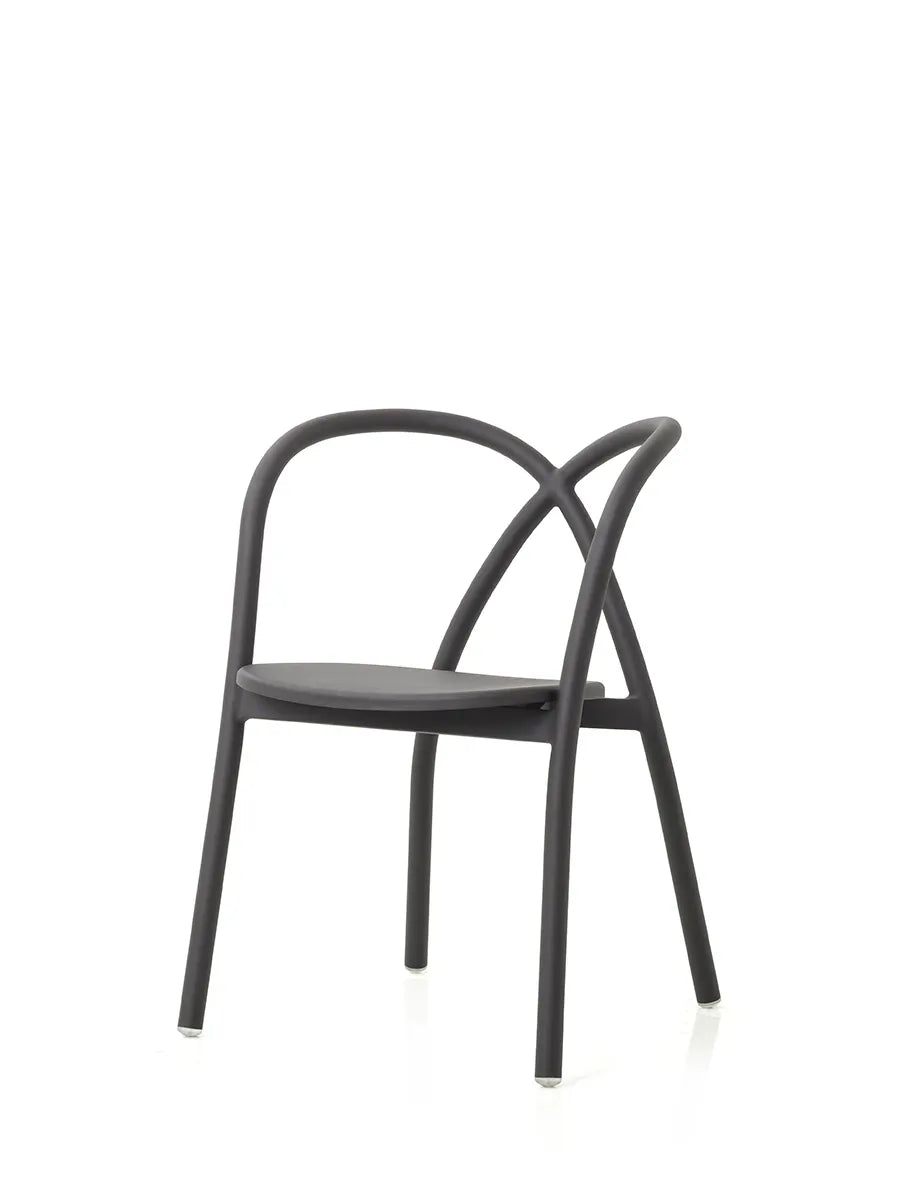 Ming Aluminium Chair, black fra Stellar Works