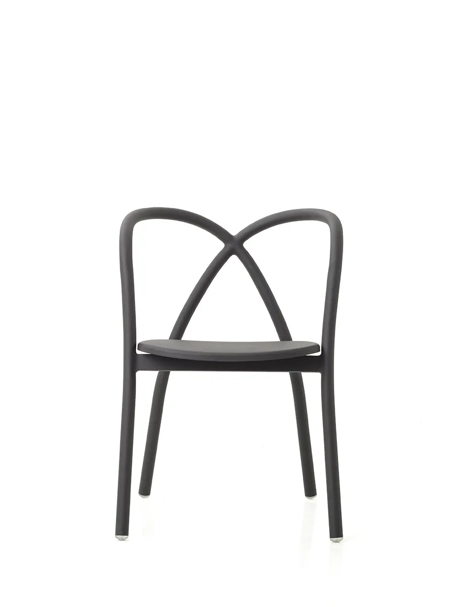 Ming Aluminium Chair, black fra Stellar Works
