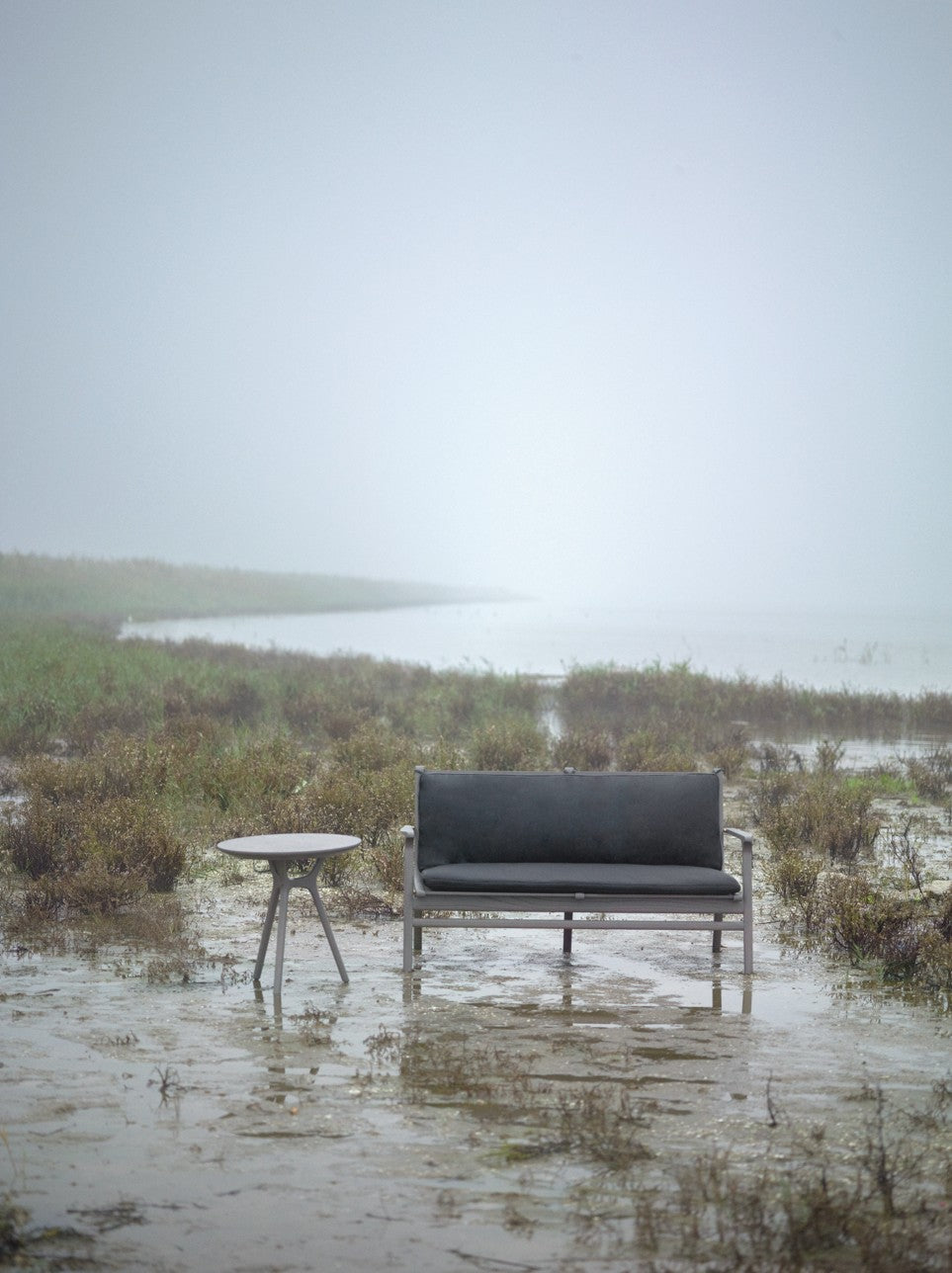 Rén Lounge sofa 2. pers natur eg, sort læder fra Stellar Works